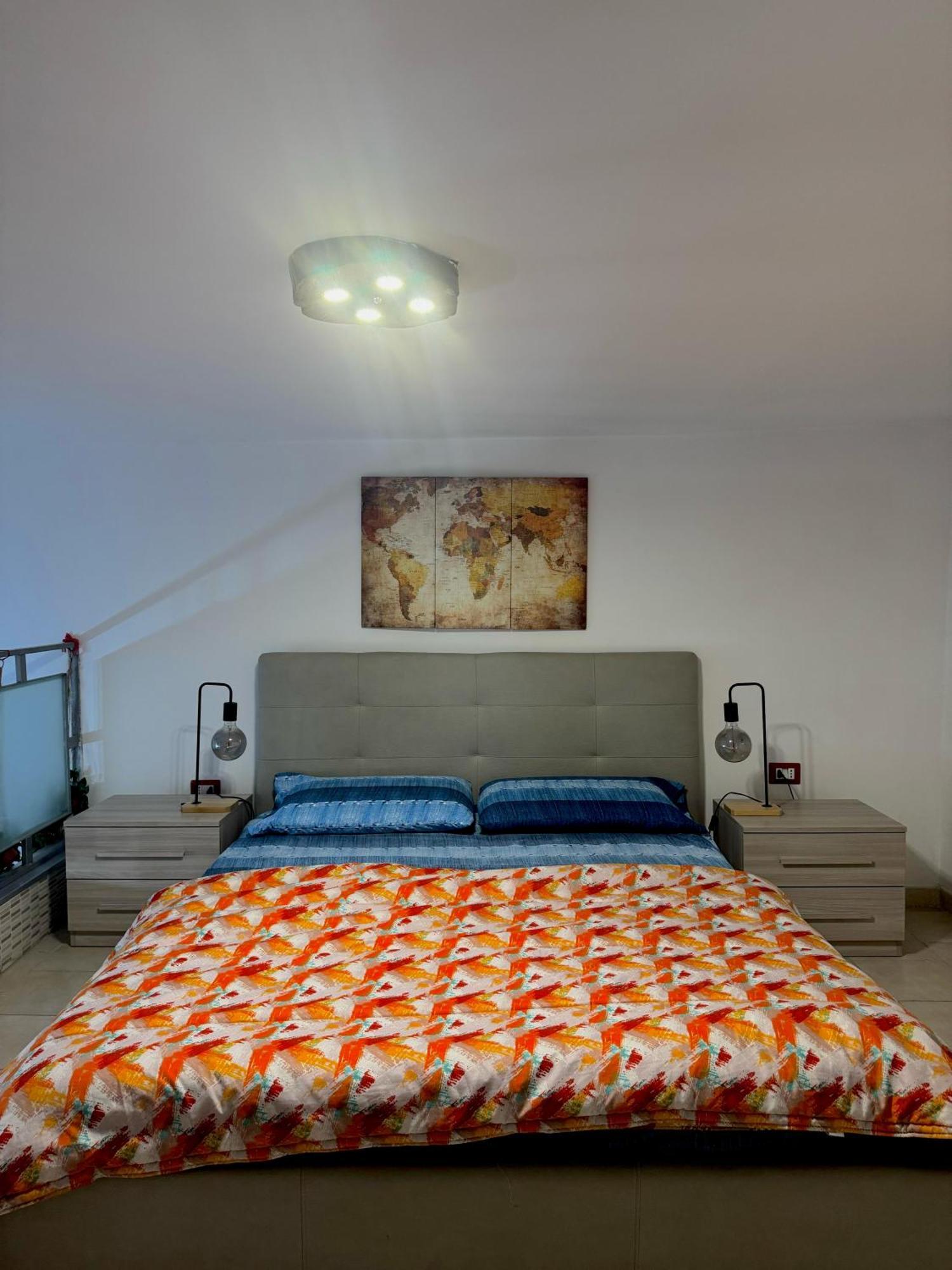 Апартаменти Frizzi & Lazzi House Неаполь Екстер'єр фото